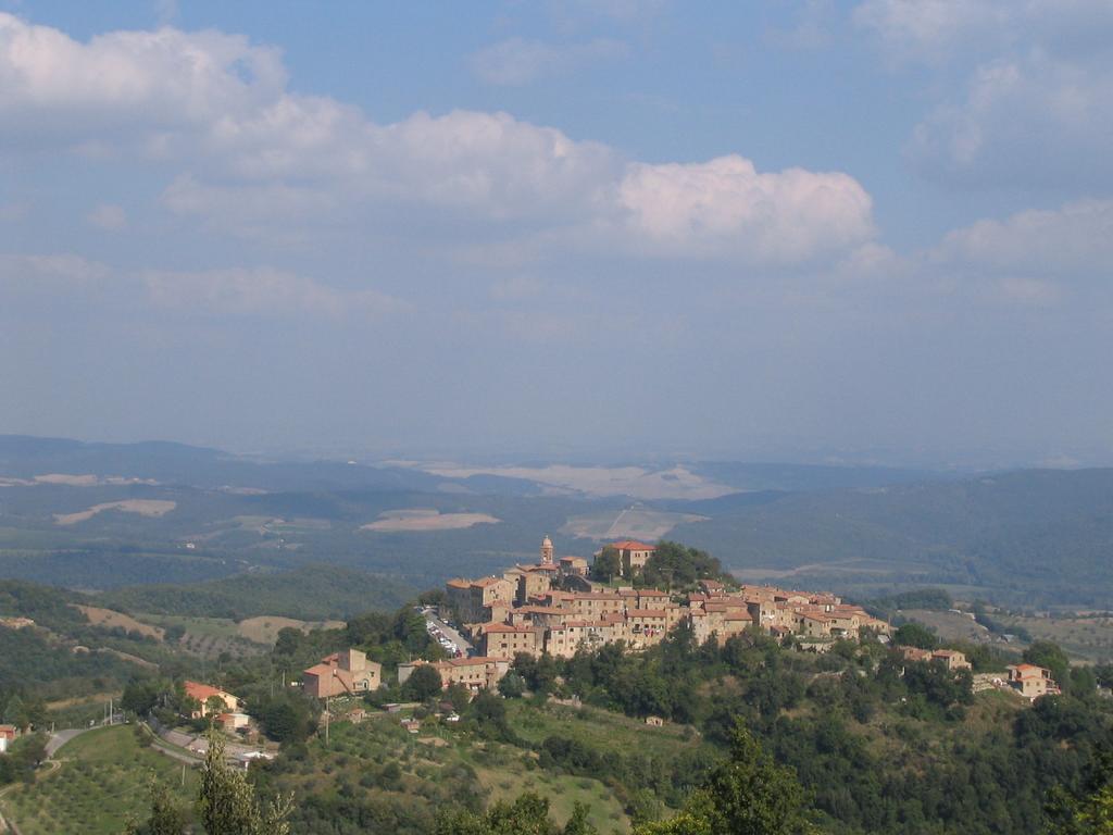 Agriturismo Il Casalino Pari Eksteriør bilde
