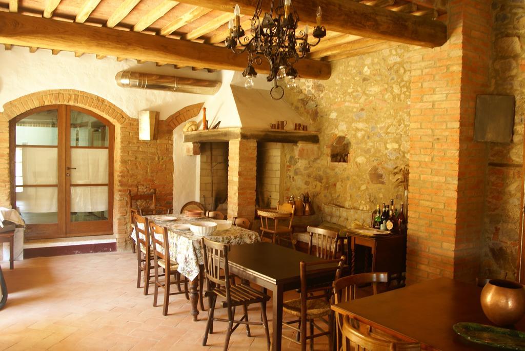 Agriturismo Il Casalino Pari Eksteriør bilde