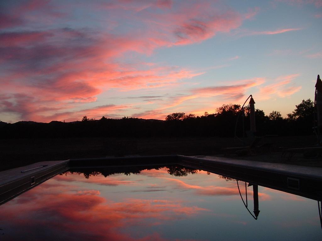 Agriturismo Il Casalino Pari Eksteriør bilde