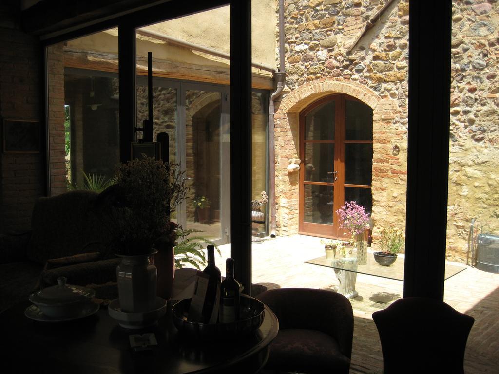 Agriturismo Il Casalino Pari Eksteriør bilde