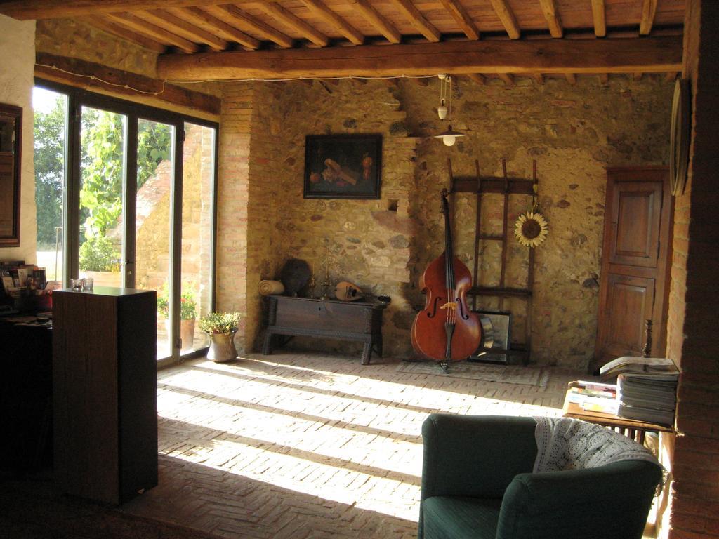 Agriturismo Il Casalino Pari Eksteriør bilde