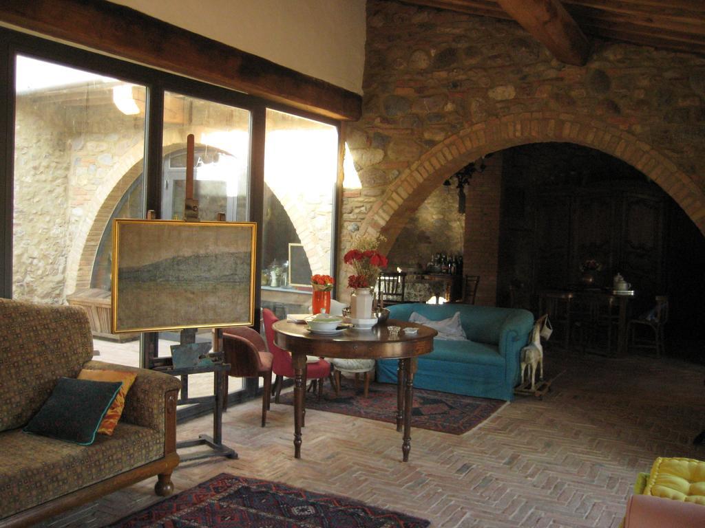 Agriturismo Il Casalino Pari Eksteriør bilde