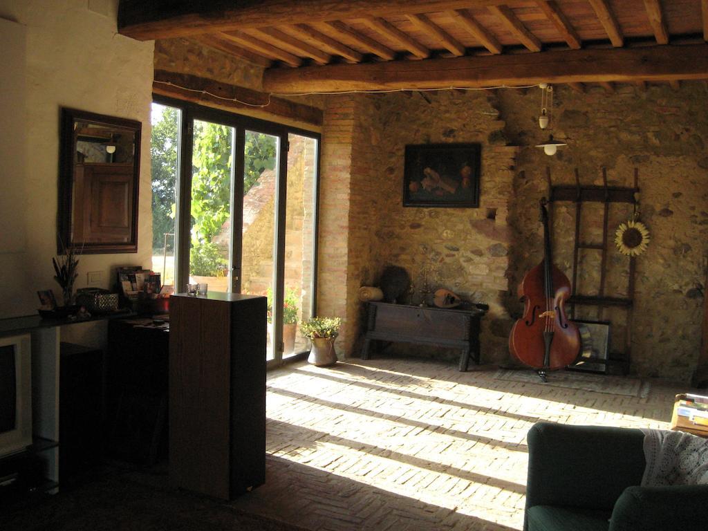 Agriturismo Il Casalino Pari Eksteriør bilde