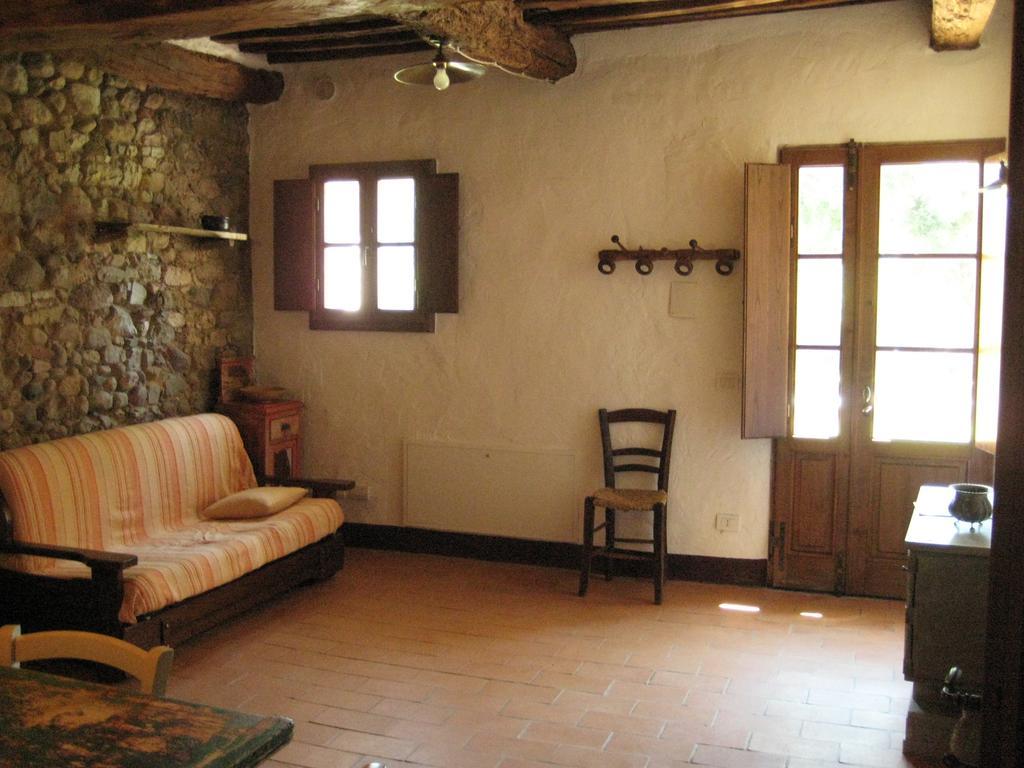 Agriturismo Il Casalino Pari Eksteriør bilde