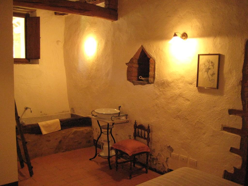 Agriturismo Il Casalino Pari Eksteriør bilde