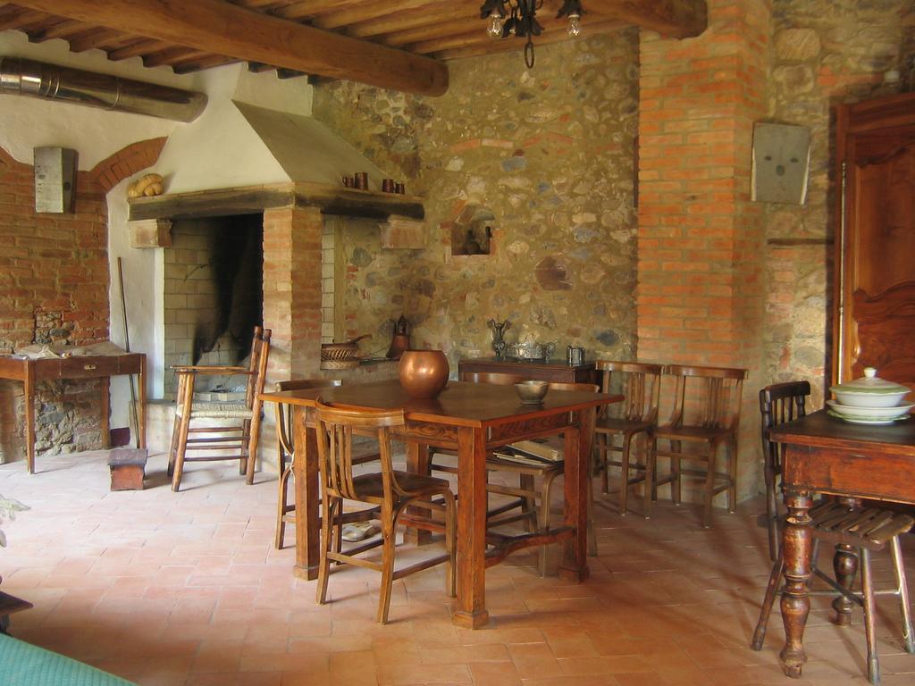 Agriturismo Il Casalino Pari Eksteriør bilde