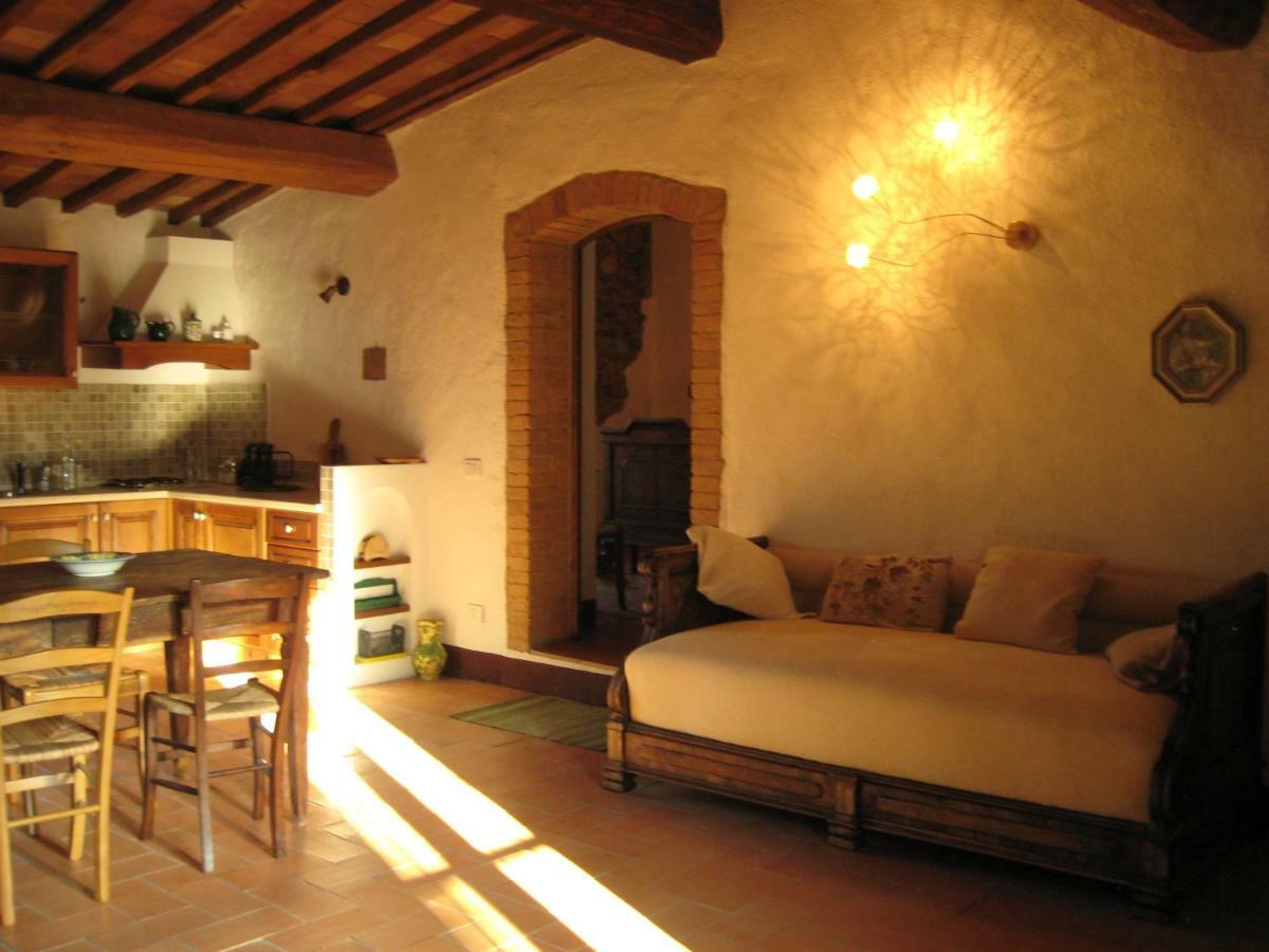 Agriturismo Il Casalino Pari Eksteriør bilde