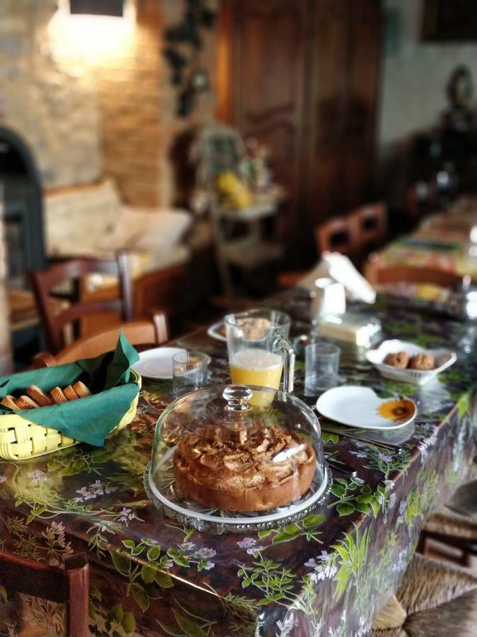 Agriturismo Il Casalino Pari Eksteriør bilde